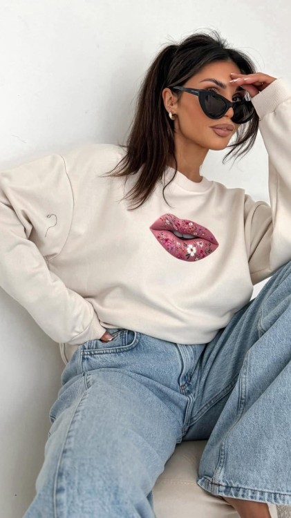 bluza ecru różowe usta bocca.jpg