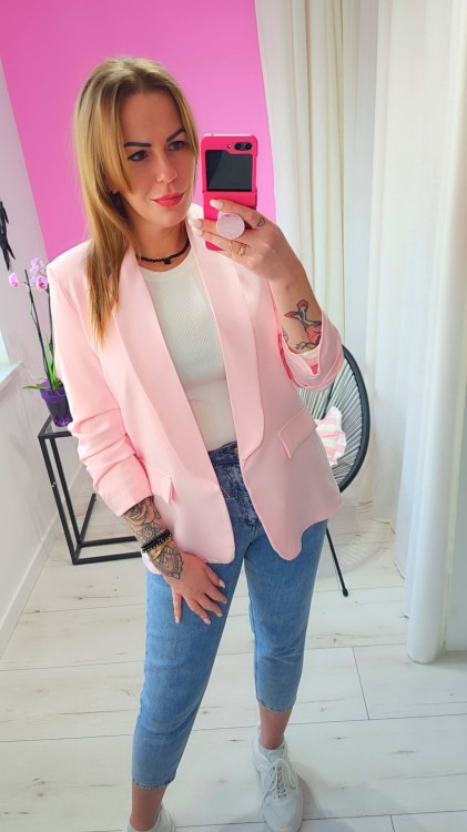 różowa marynarka damska.jpg