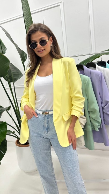 żółta marynarka zarka.jpg