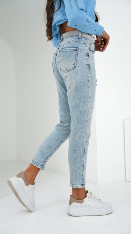 jeansy mom fit adoro.jpg