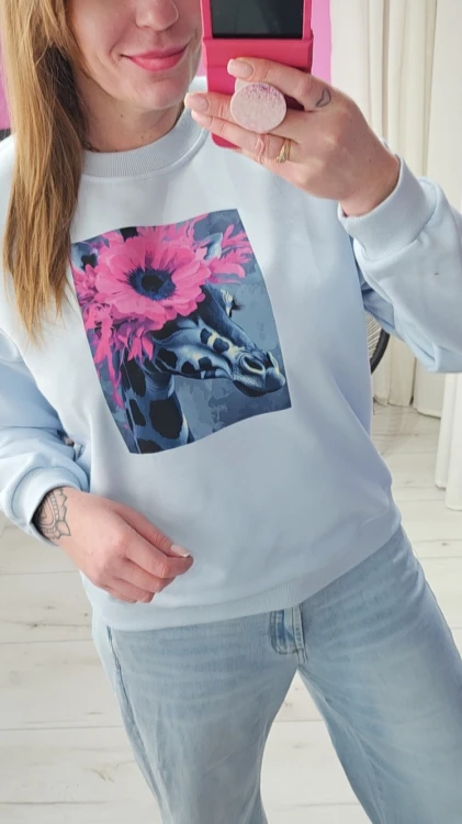 błękitna bluza żyrafa bocca.jpg