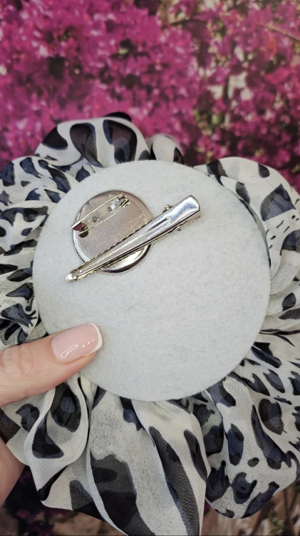 broszka tiulowa pantera.jpg