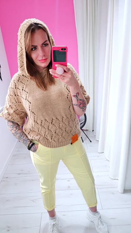 sweter ażur karmelowy minouu.jpg