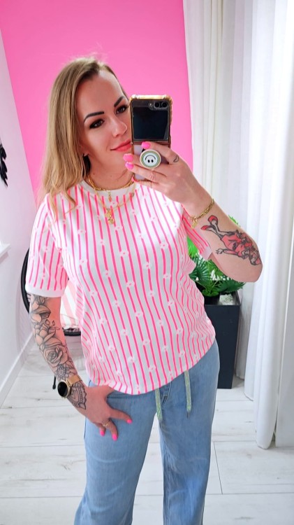 różowe paski t-shirt azara.jpg