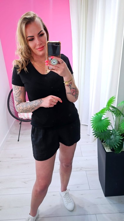 czarna wiskozowa bluzka.jpg