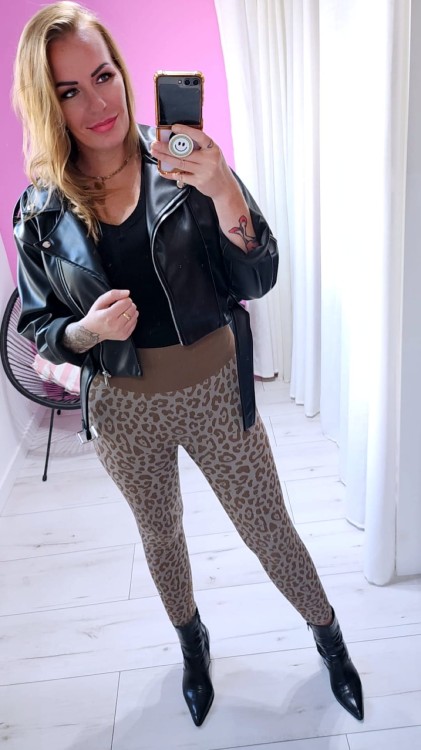 modelujące leginsy pantera.jpg